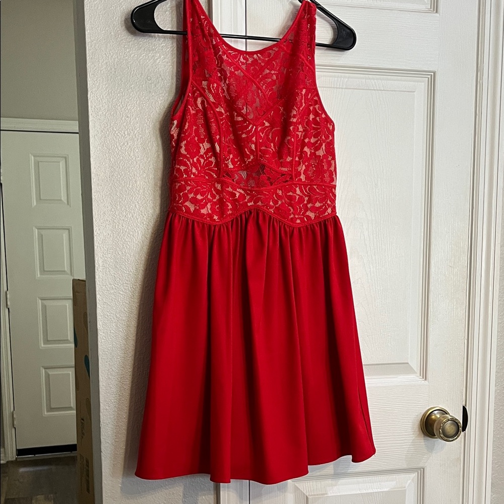 Gianni Bini Vibrant Red Lace Dress